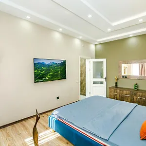 https://old-town.aboutbakuhotels.com