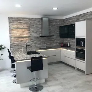 Apartment Luxusni Primo V Centru U Thermal Karlsbad